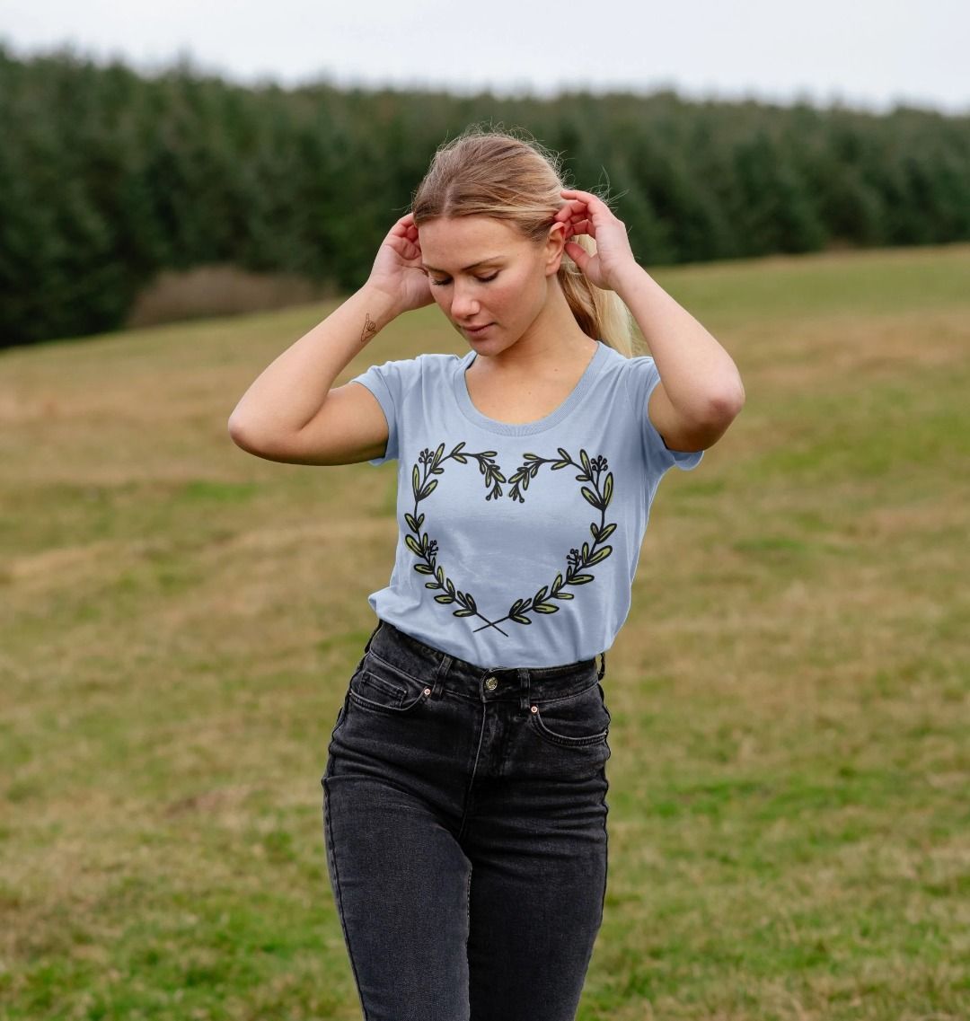 Mistletoe Design - Women's Scoop Neck T-Shirt